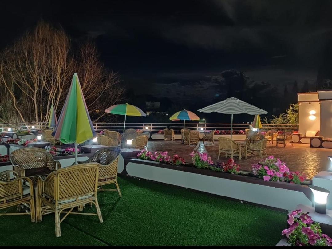 Hotel Asia Λεχ Εξωτερικό φωτογραφία